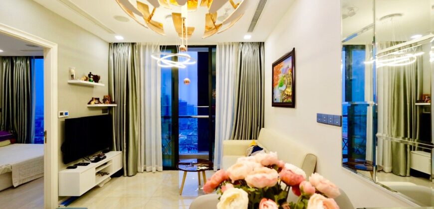 Bán CC Vinhomes Golden River Ba Son, 10,6 tỷ, 72m2, Chính chủ uy tín