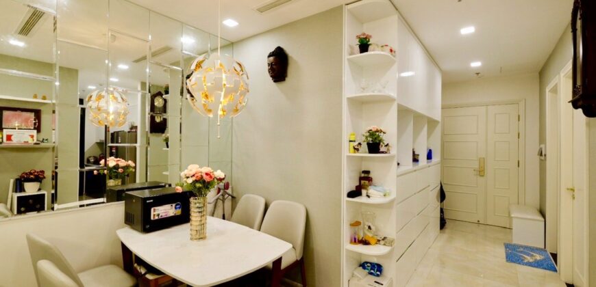 Bán CC Vinhomes Golden River Ba Son, 10,6 tỷ, 72m2, Chính chủ uy tín