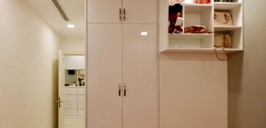 Bán CC Vinhomes Golden River Ba Son, 10,6 tỷ, 72m2, Chính chủ uy tín