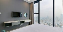 Bán căn hộ CC Vinhomes Golden River Ba Son, 53 tỷ, 160 m2, giá siêu hời