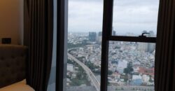 Cần cho thuê gấp căn hộ Vinhomes Golden River giá thuê: 21.000.000 VND/ tháng