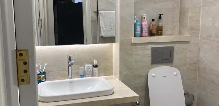 Đang trống sẵn cần cho thuê căn hộ 3PN Vinhomes Golden River. View Sông Bitexco Q1.